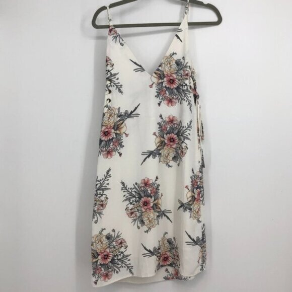 Bishop + Young white floral V neck cami  slip mini dress SP - Picture 4 of 15